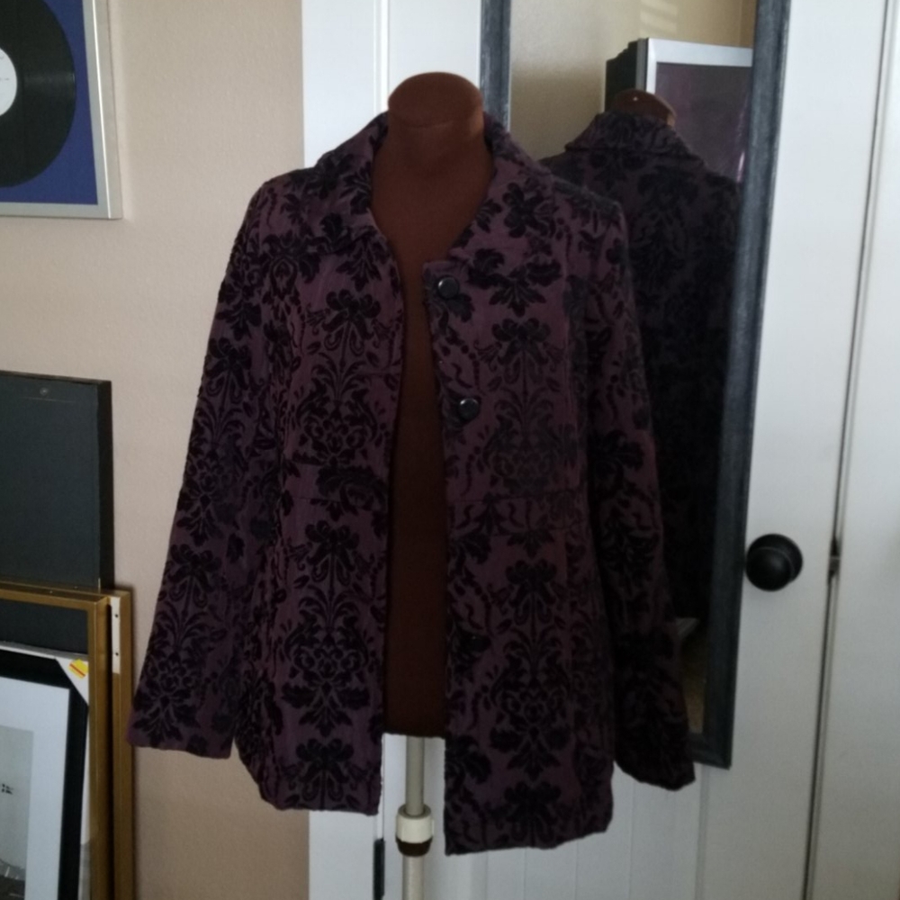 Coat - Picture 2 of 5